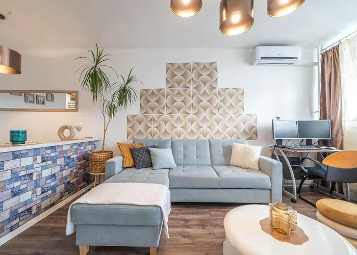 Pastelle Apartment With Own Parking Place